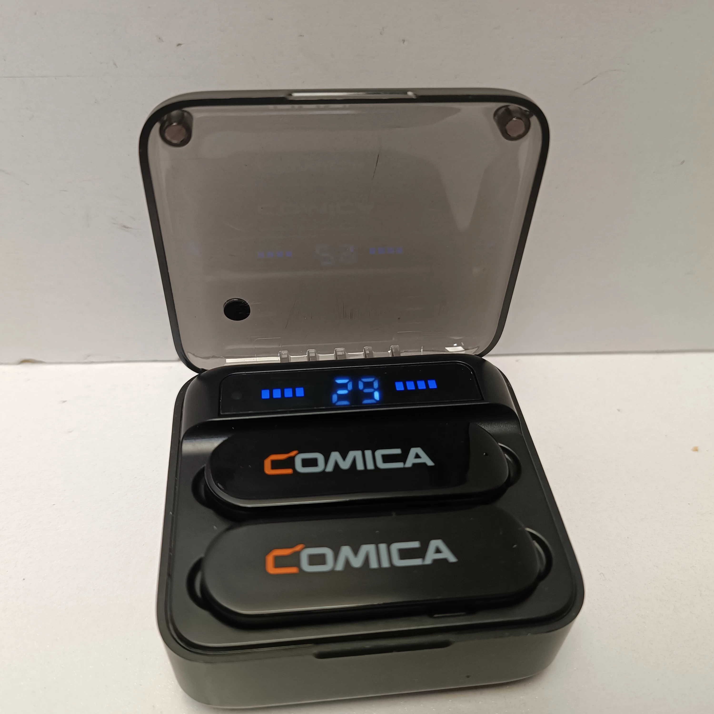 comica-vimo-s-24g-wireless-lavalier-microphone-with-osiedle-teatralne-3u15-krakow