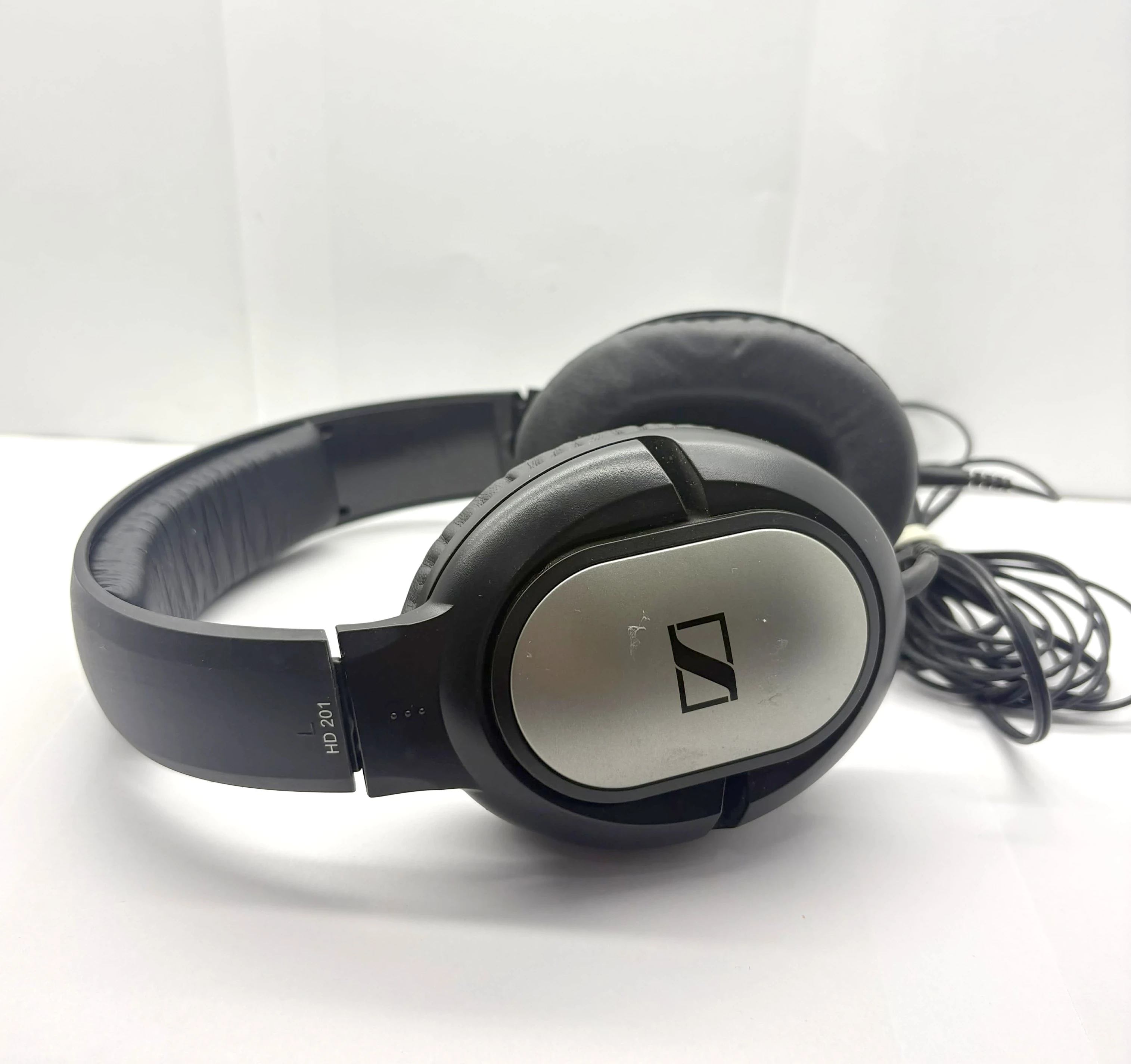 sluchawki-nauszne-przewodowe-sennheiser-hd201-impedancja-24