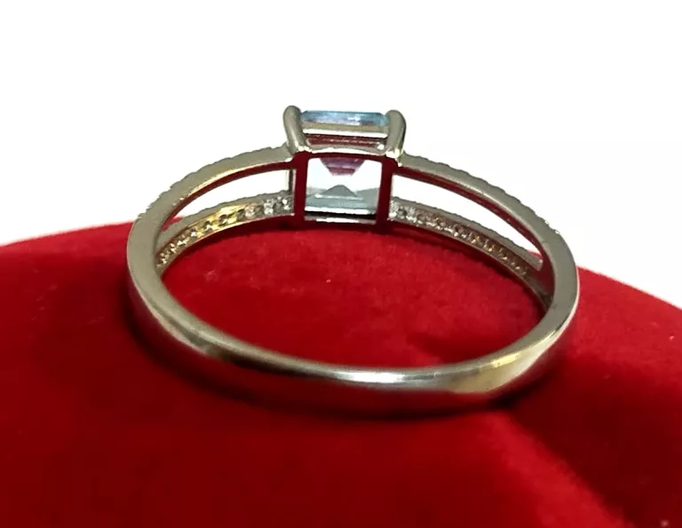 srebrny-pierscionek-proby-925-z-akwamarynem-waga-195-g-rozmiar-21-rozmiarsrednica-wew-mm-372-21