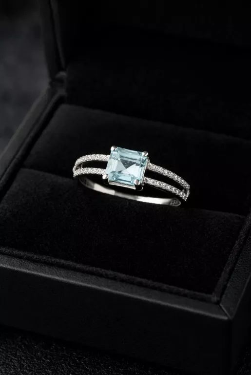 srebrny-pierscionek-proby-925-z-akwamarynem-waga-195-g-rozmiar-21-plac-dabrowskiego-2-zelow-palladium