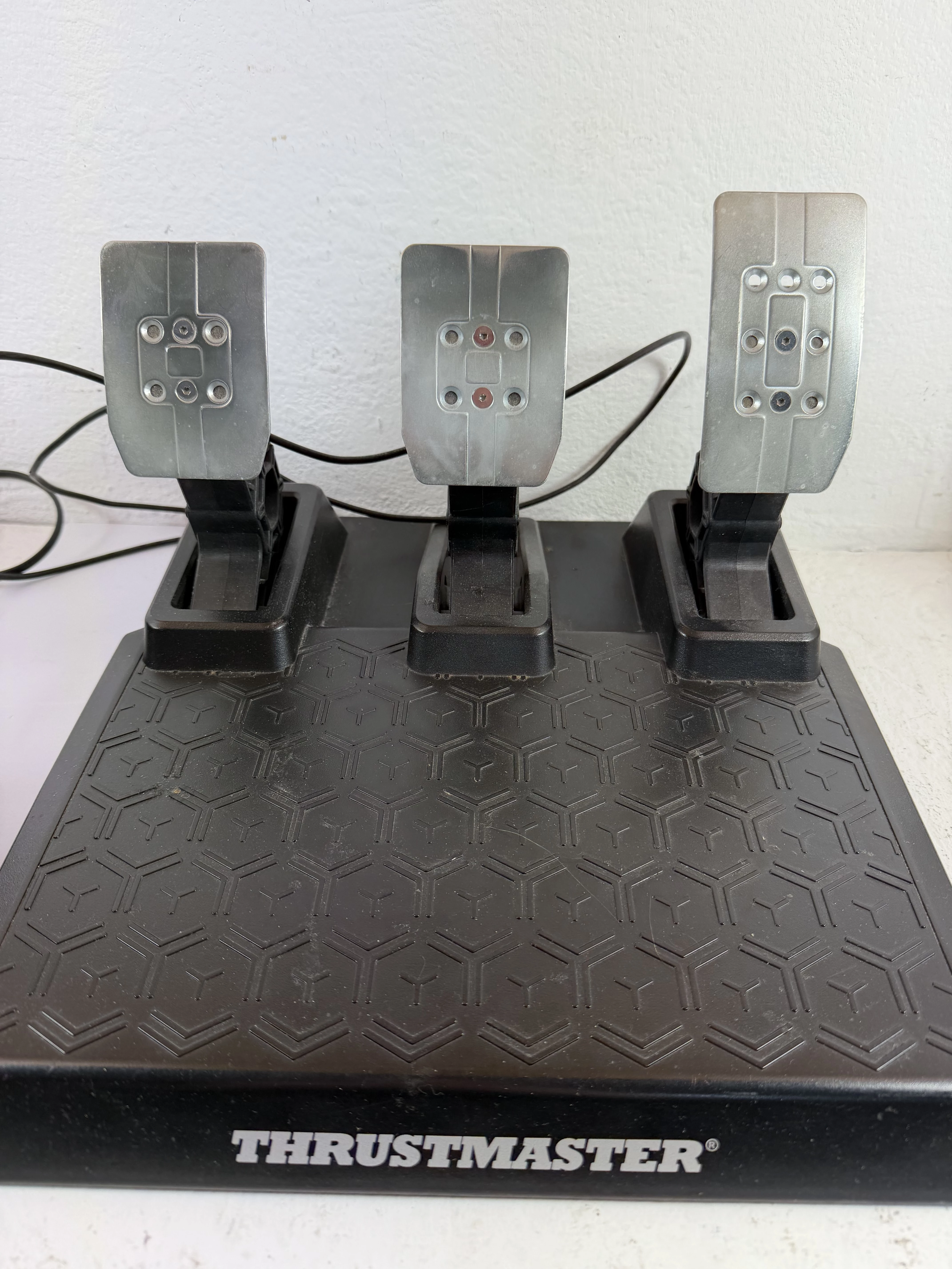 kierownica-thrustmaster-t248-pcps4ps5-4160783-outlet-kod-producenta-4160783