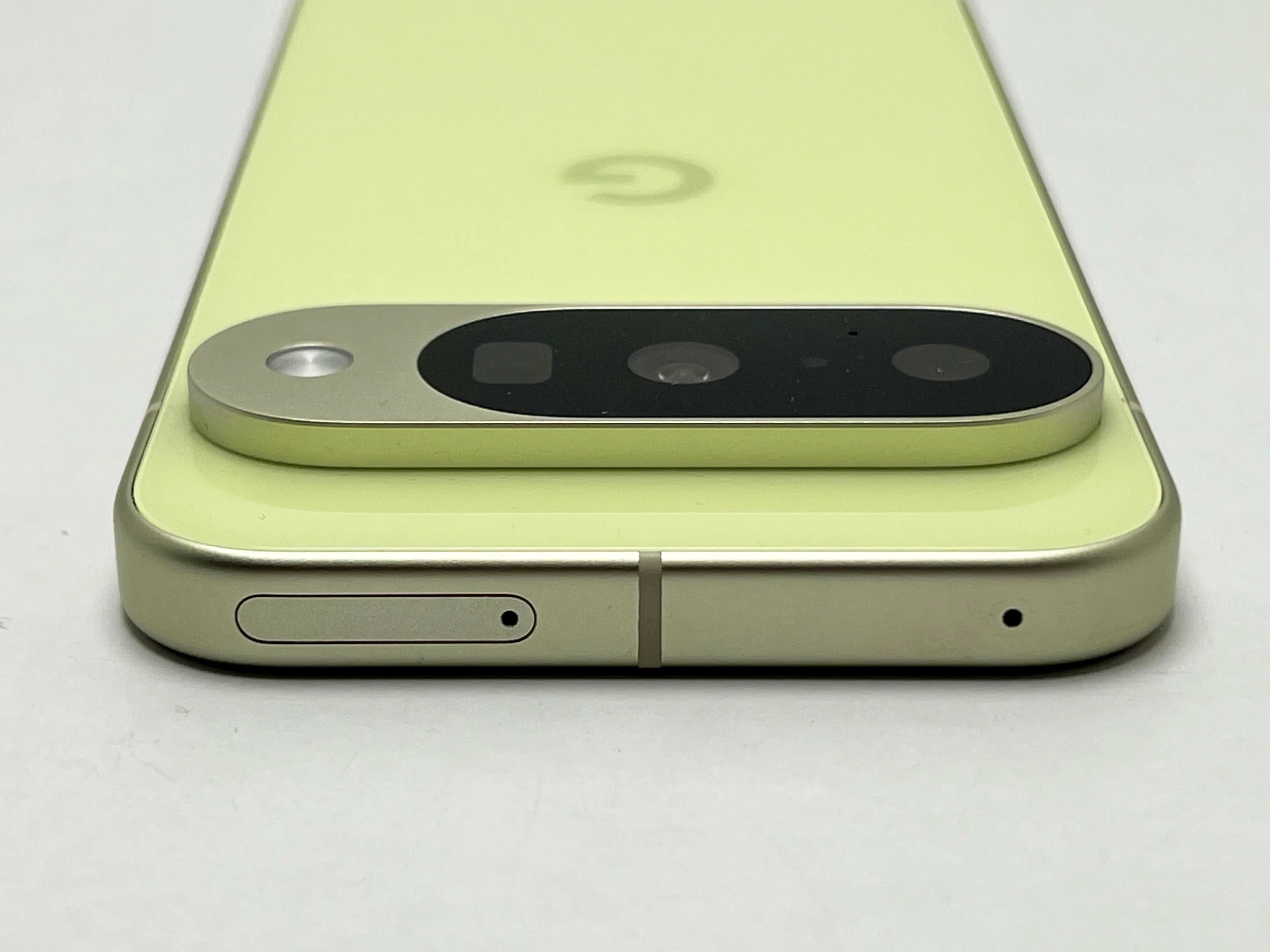 telefon-google-pixel-10-5g-12128-przekatna-ekranu-630