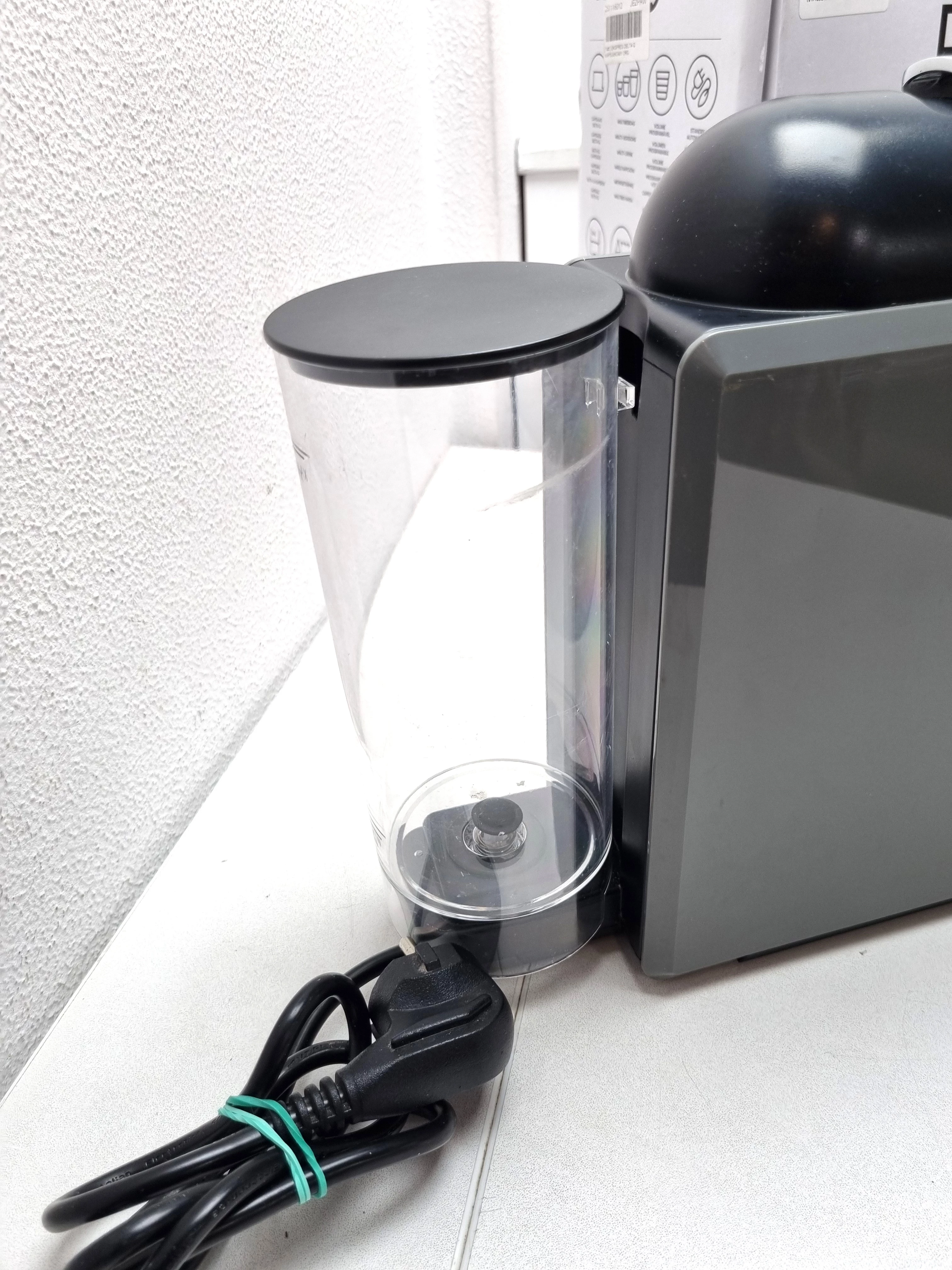 ekspres-do-kawy-kapsulkowy-delta-q-mini-qool-1200w-ean-gtin-5609060097781