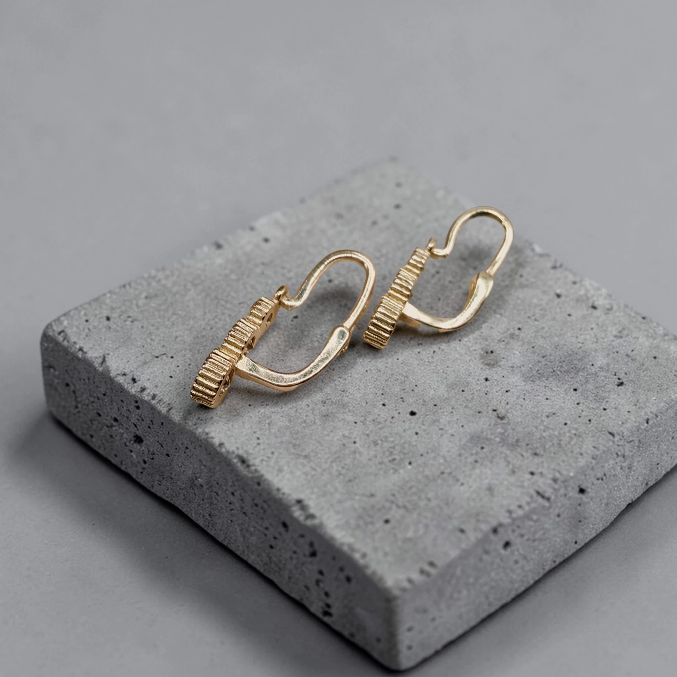 przepiekne-blyszczace-zlote-kolczyki-124g-585-stan-11323-2