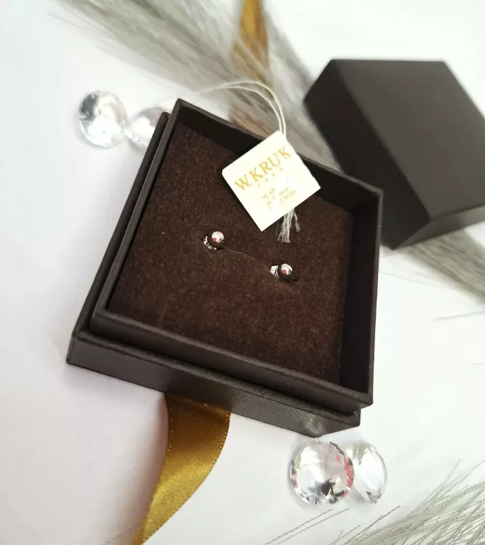 piekne-kolczyki-z-bialego-zlota-585-stan-11323-2