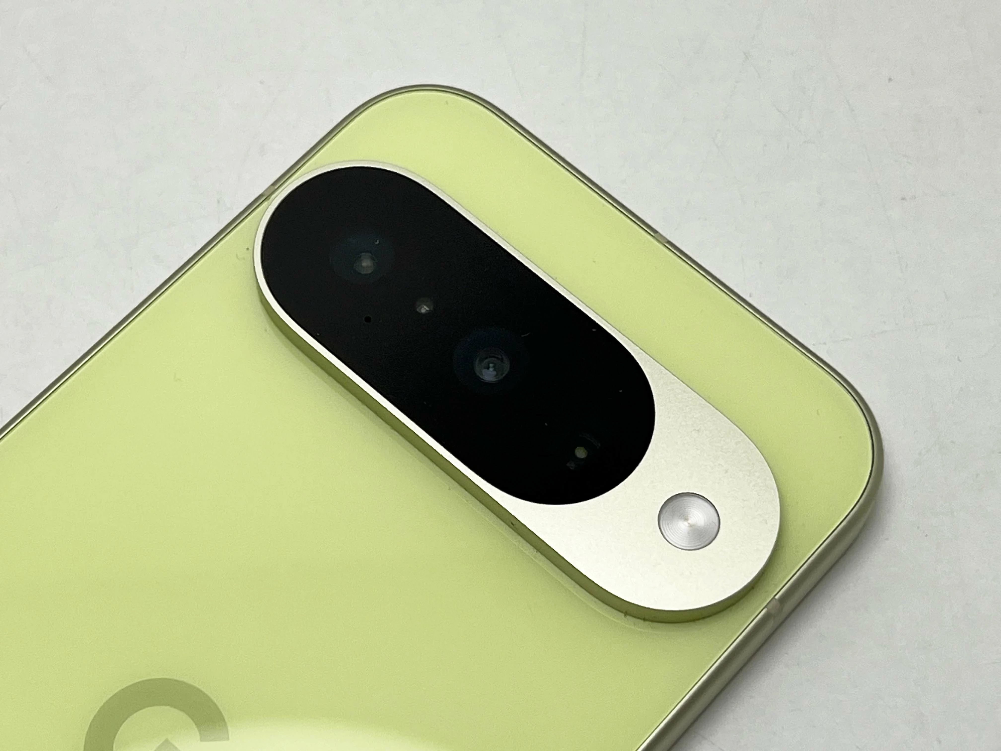 telefon-google-pixel-10-5g-12128-kod-producenta-ga10215-gb