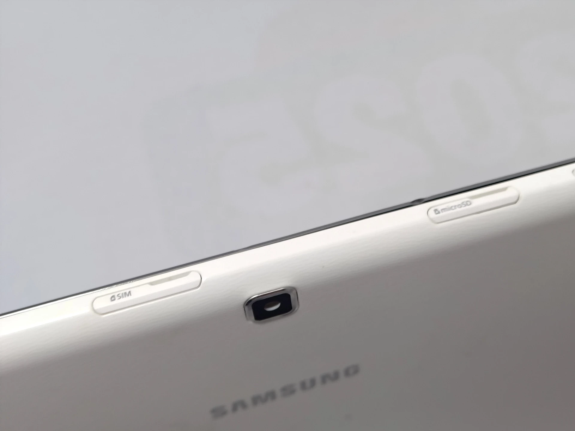 tablet-samsung-galaxy-tab-4-101-1516-gb-lte-sm-t535-system-operacyjny-16332-1