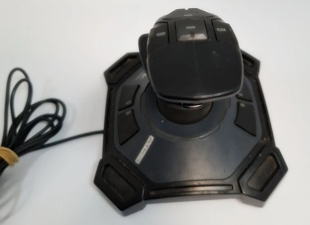 logitech-attack-3-joystick-usb-game-gaming-j-uj18-at-opis-waga-produktu-z-opakowaniem-jednostkowym-1000