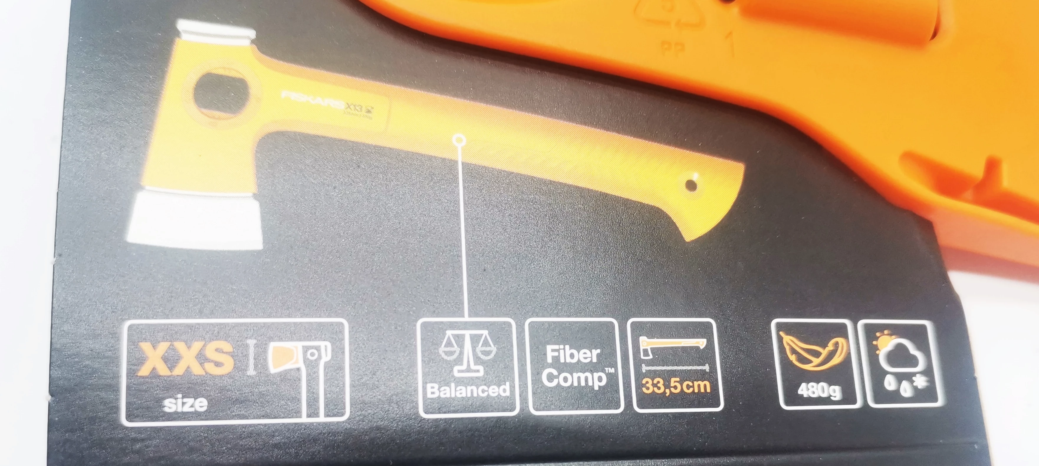 siekiera-fiskars-x13-hiking-axe-ean-gtin-6411501201607