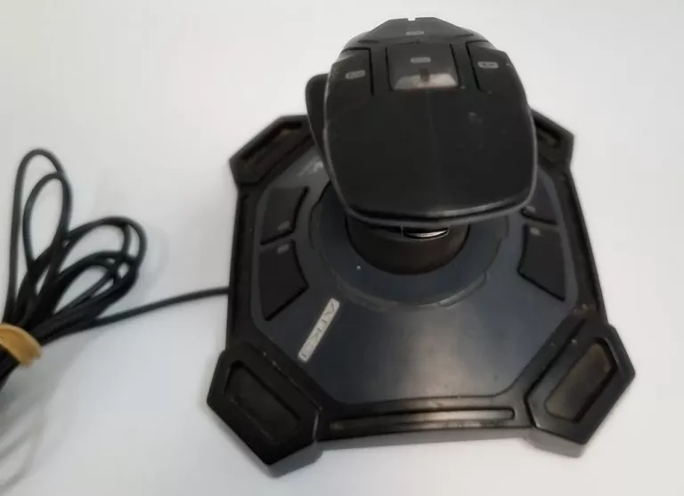 logitech-attack-3-joystick-usb-game-gaming-j-uj18-at-opis-waga-produktu-z-opakowaniem-jednostkowym-1000