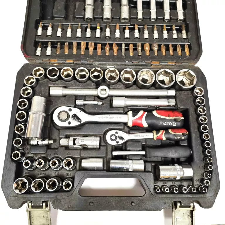 zestaw-kluczy-yato-yt-38791-108el-stan-11323-2