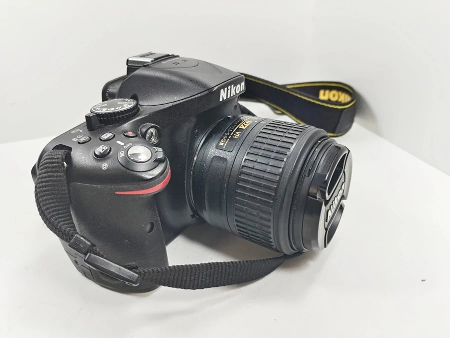 lustrzanka-nikon-d5200-korpus-obiektyw-grojecka-79-warszawa