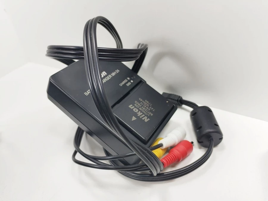 lustrzanka-nikon-d5200-korpus-obiektyw-rozdzielczosc-2410