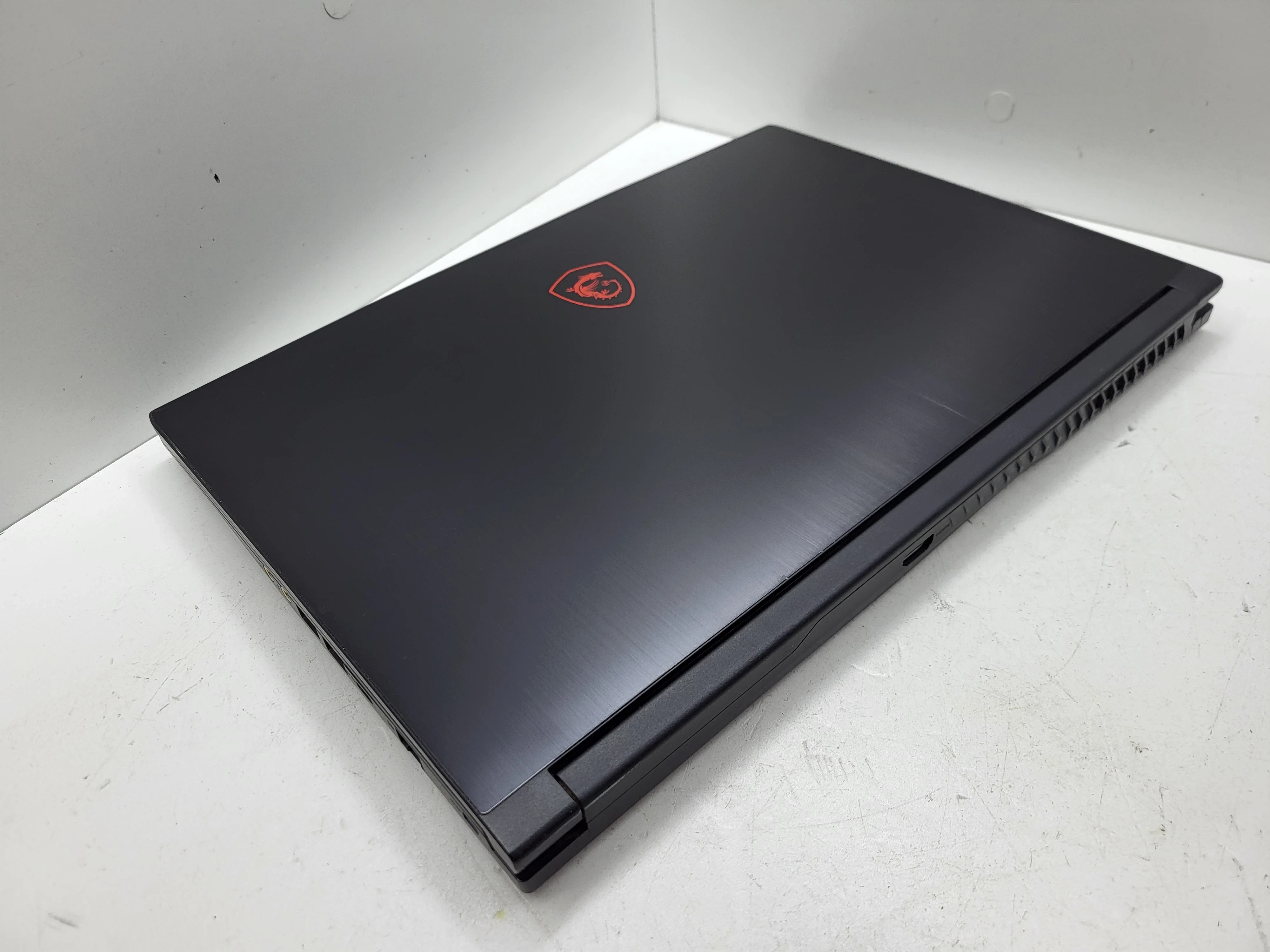 laptop-msi-gf63-thin-8rc5-i5-8300h8gbram256gb-ssd-rodzaj-karty-graficznej-1234-2