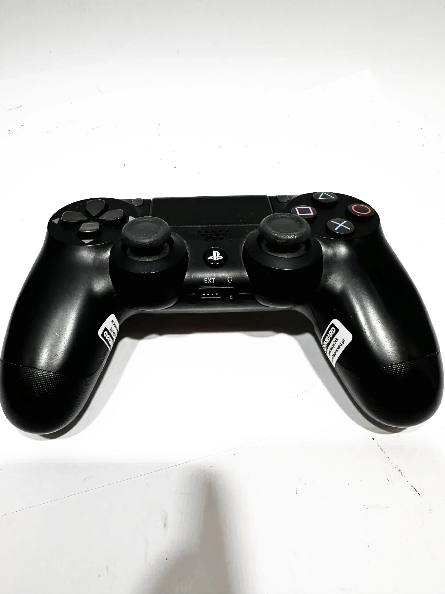 konsola-ps-playstation-4-slim-500gb-cuh-2216a2-pady-rodzaje-odtwarzanych-nosnikow-205982-1