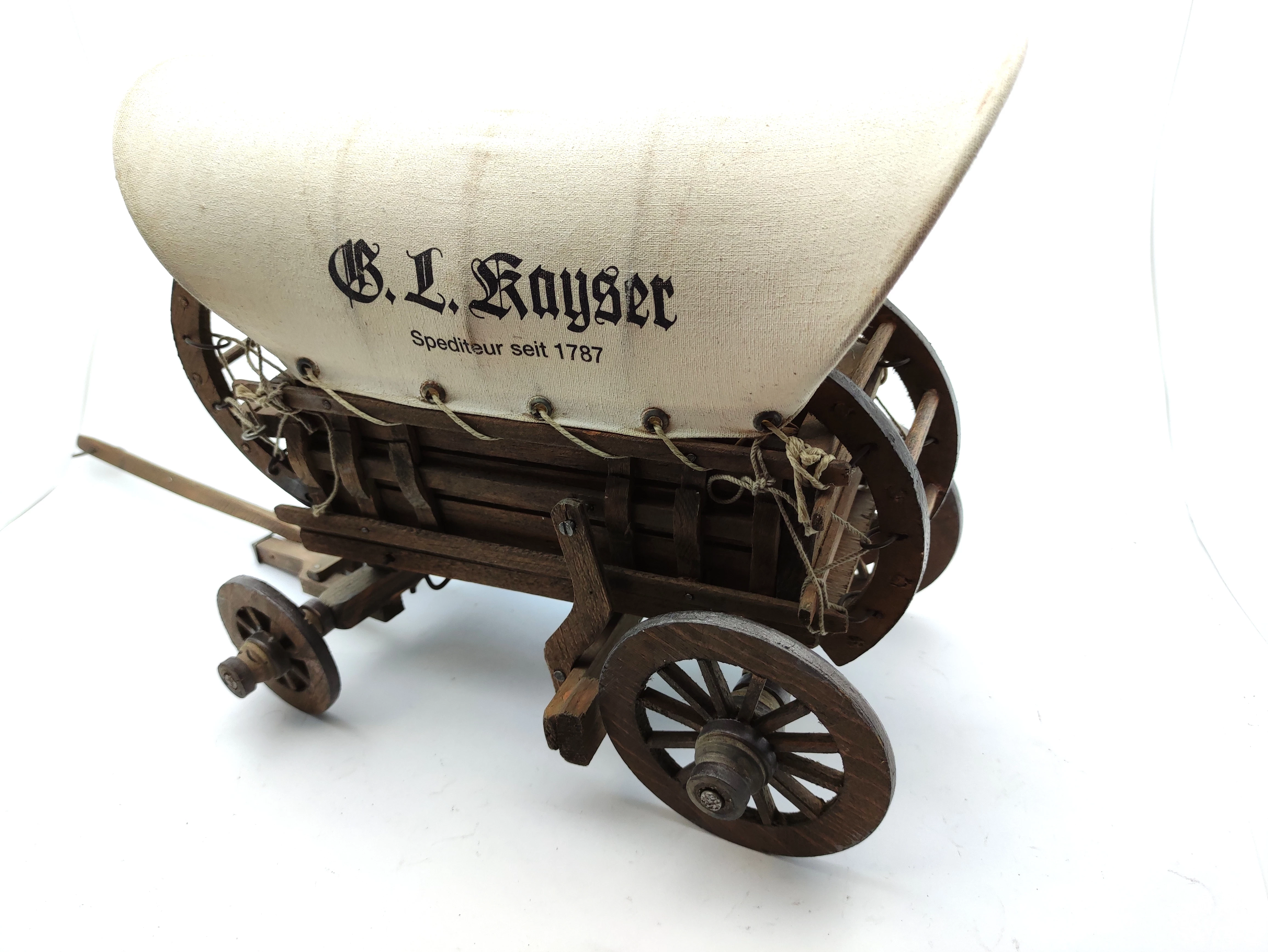 drewniany-model-woz-pocztowy-47cm-dabrowskiego-30-naklo