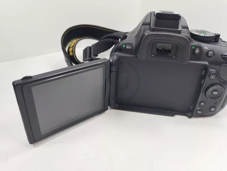 lustrzanka-nikon-d5200-korpus-obiektyw-rozmiar-matrycy-206882-228774