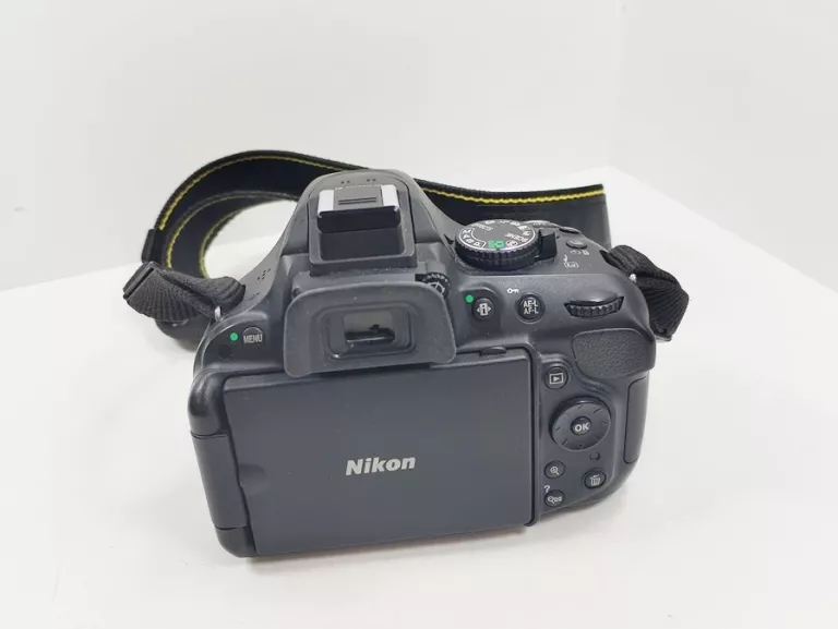 lustrzanka-nikon-d5200-korpus-obiektyw-ean-gtin-018208937271