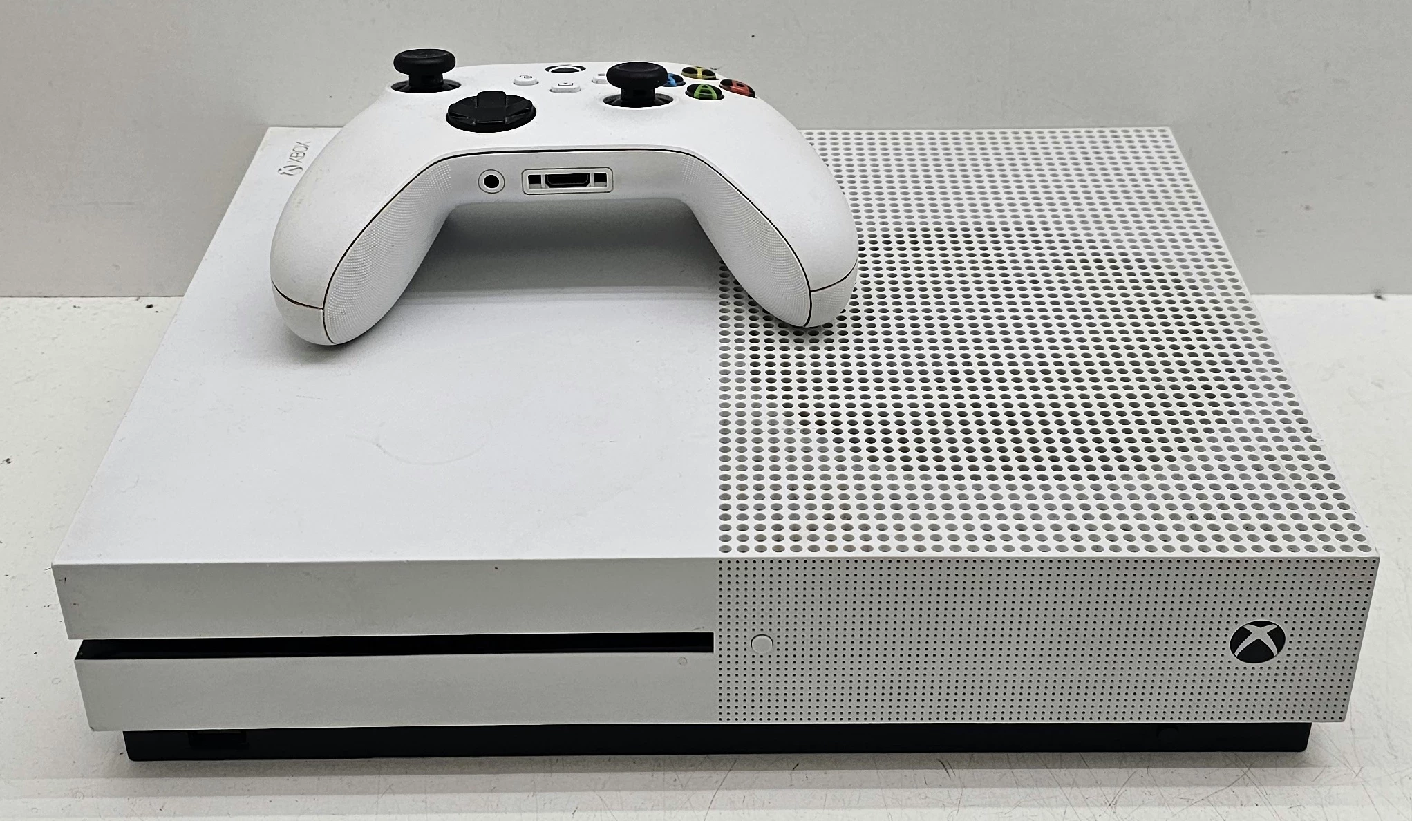 konsola-microsoft-xbox-one-s-all-digital-1-tbpad-powstancow-25-siemianowice