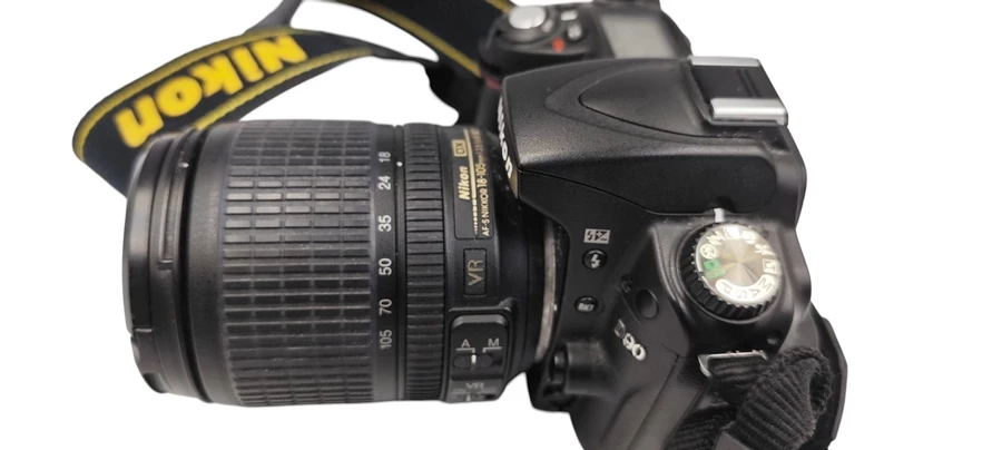 lustrzanka-nikon-d90-obiektyw-nikkor-dx-18-105mm-rozmiar-matrycy-206882-228774