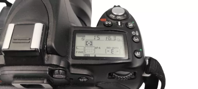 lustrzanka-nikon-d90-obiektyw-nikkor-dx-18-105mm-stabilizacja-14349-4