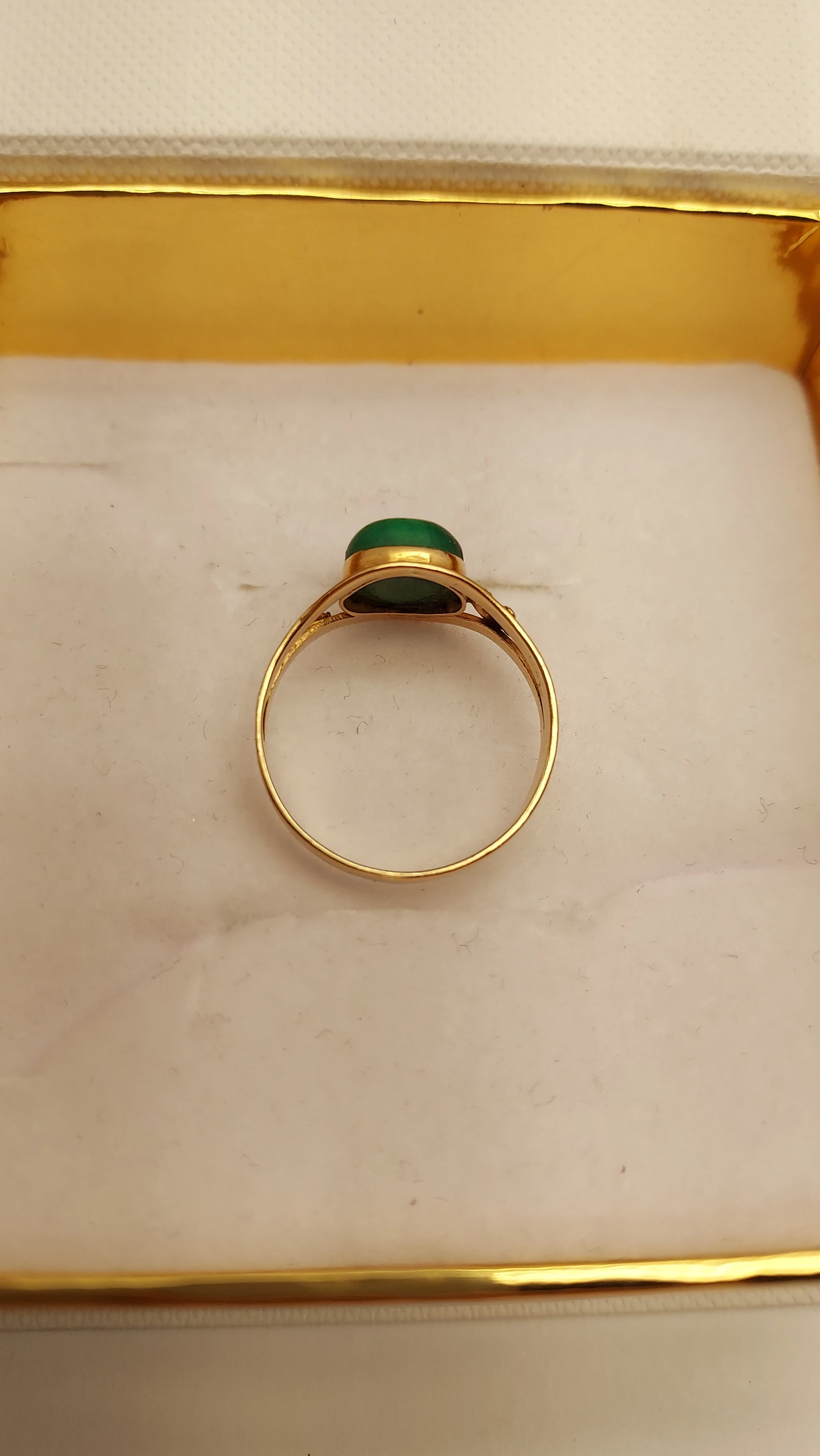 piekny-pierscionek-z-zielonym-oczkiem-185585-stan-11323-2