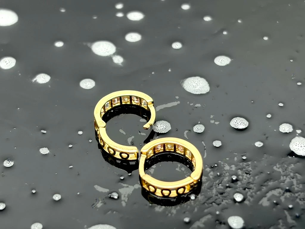 585-urocze-zlote-kolczyki-z-cyrkonia-102g-material-15835-2