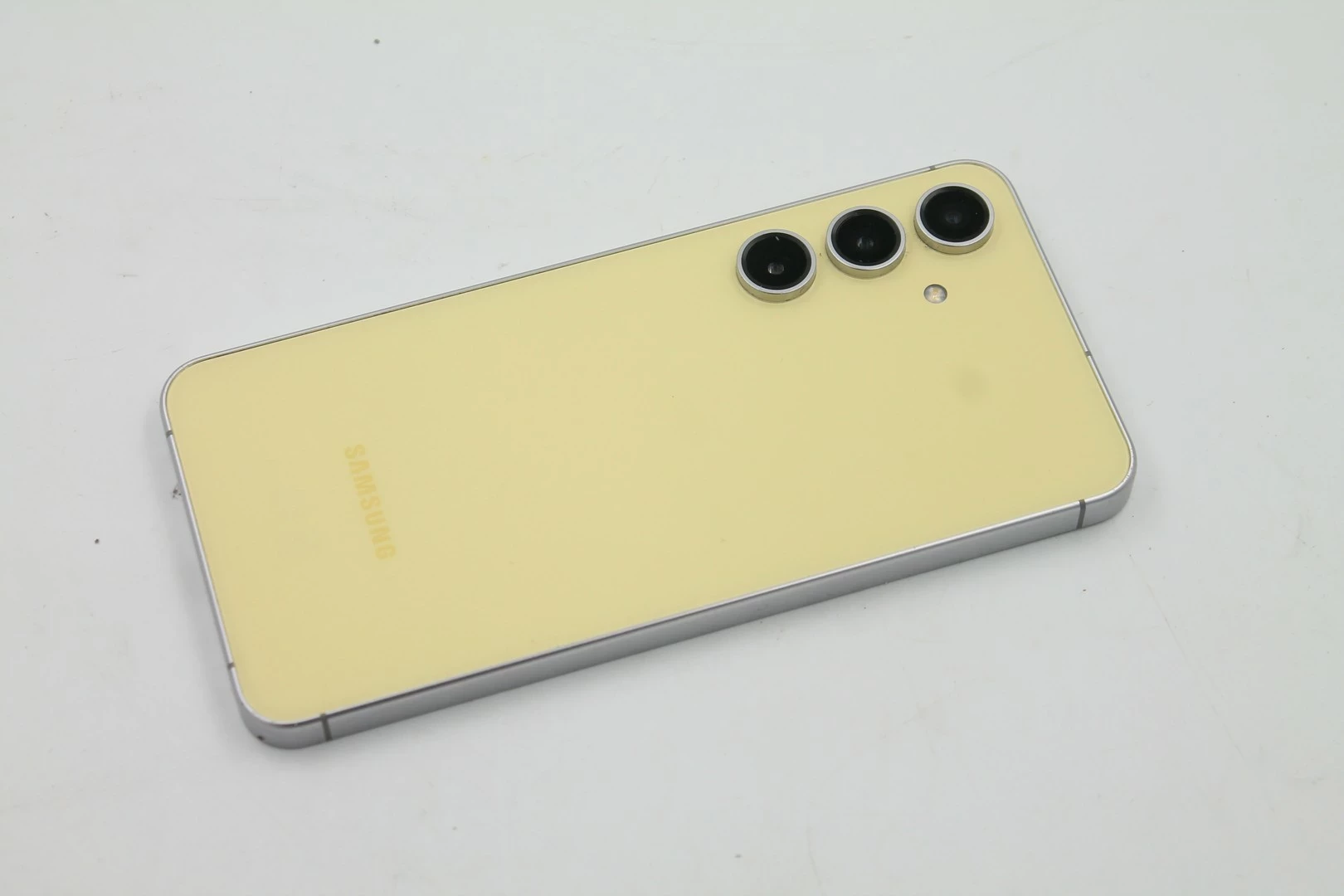 telefon-samsung-galaxy-s24-fe-stan-11323-2