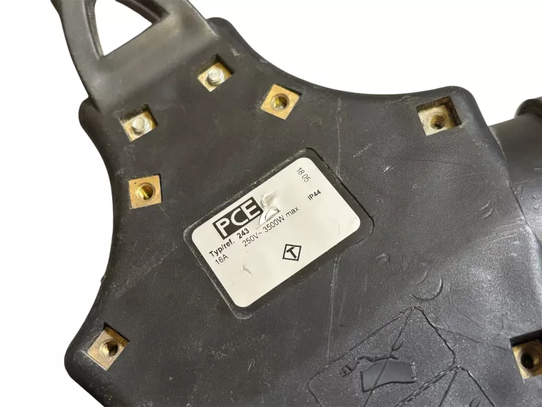 przedluzacz-10m-pce-3-gniazda-dlugosc-kabla-1000