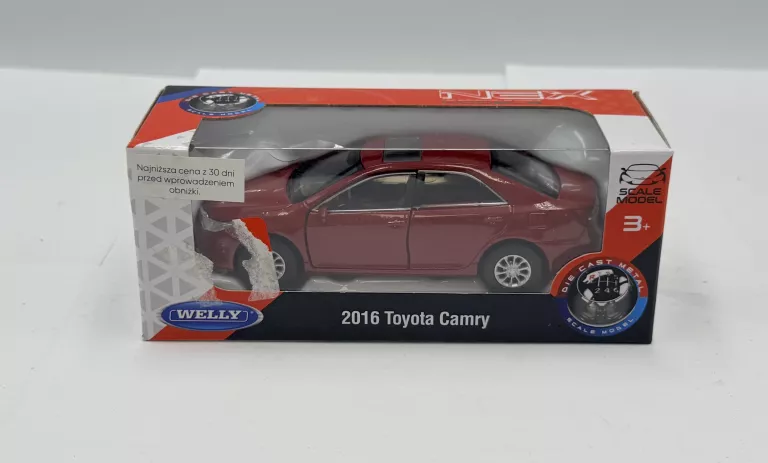 samochodzik-welly-2016-toyota-camry-jagiellonska-721-szczecin-rs