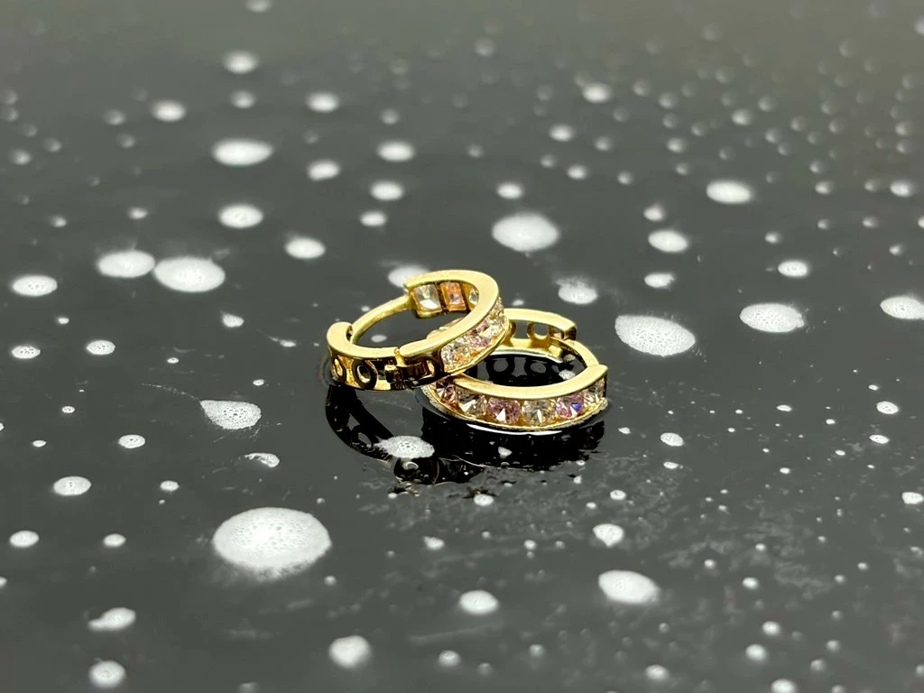 585-urocze-zlote-kolczyki-z-cyrkonia-102g-wolnosci-336-zabrze-sj