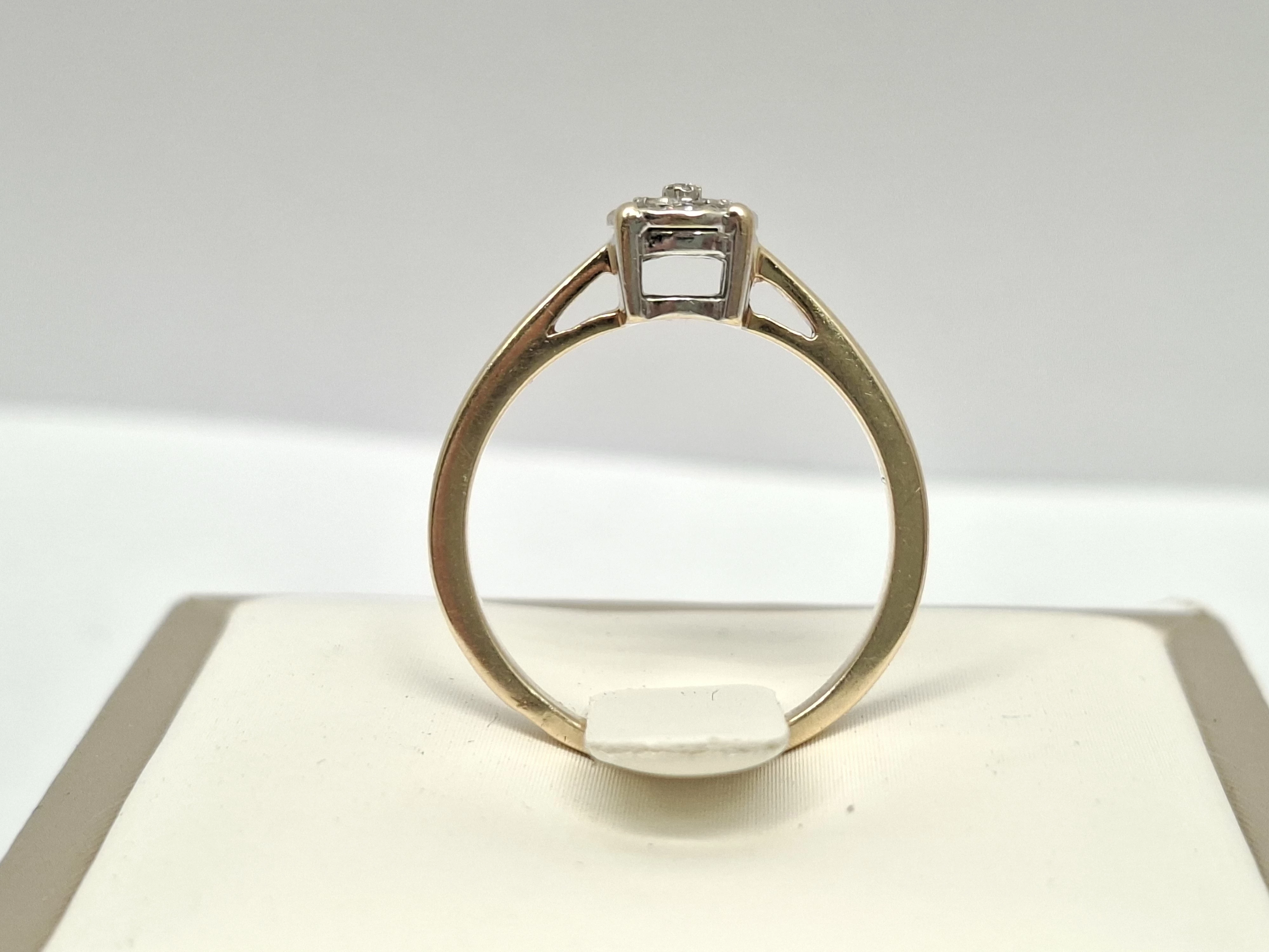 ciekawy-zloty-pierscionek-284g-585-r12-z-brylantami-007-ct-waga-284