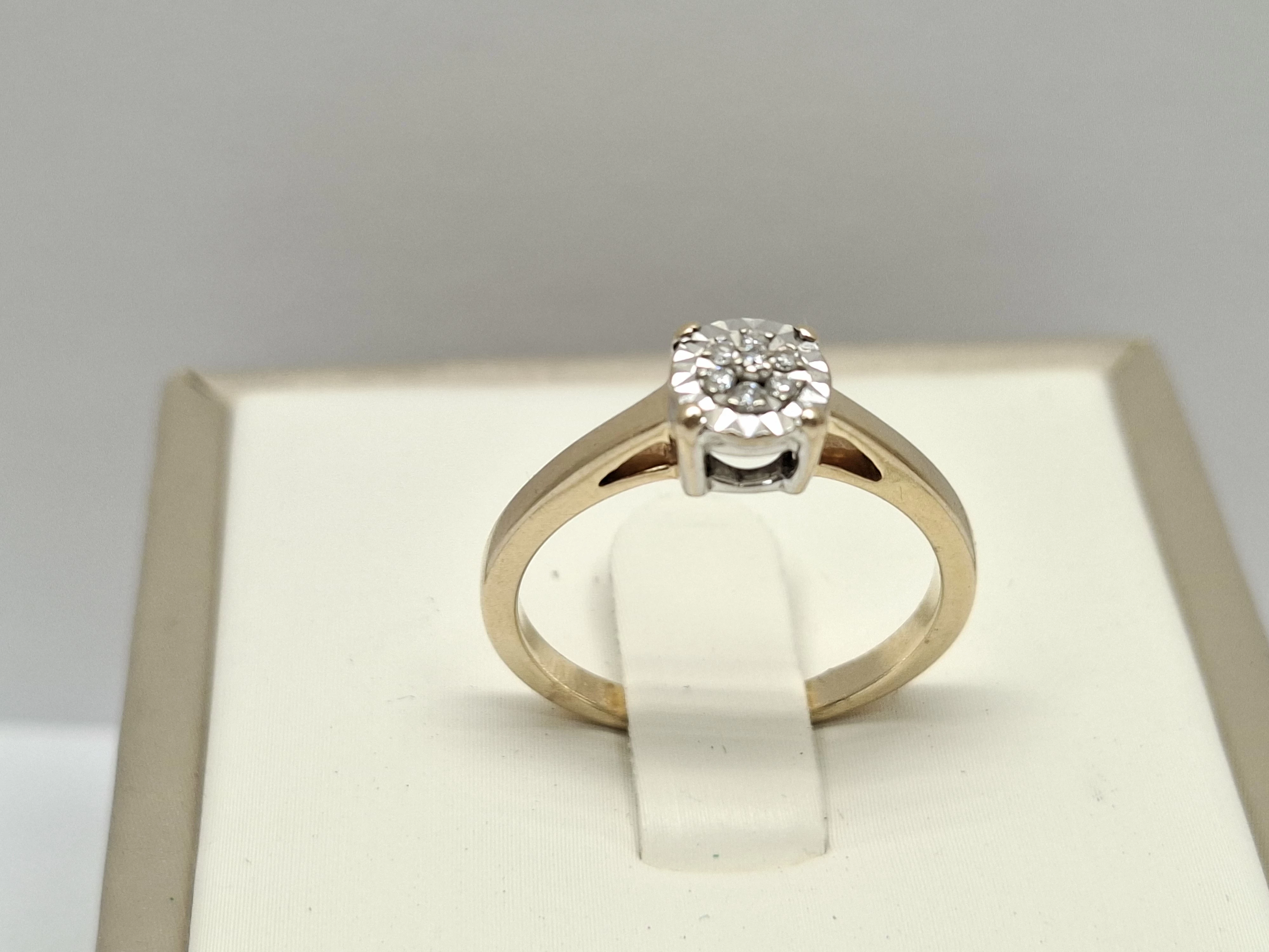 ciekawy-zloty-pierscionek-284g-585-r12-z-brylantami-007-ct-material-15835-2