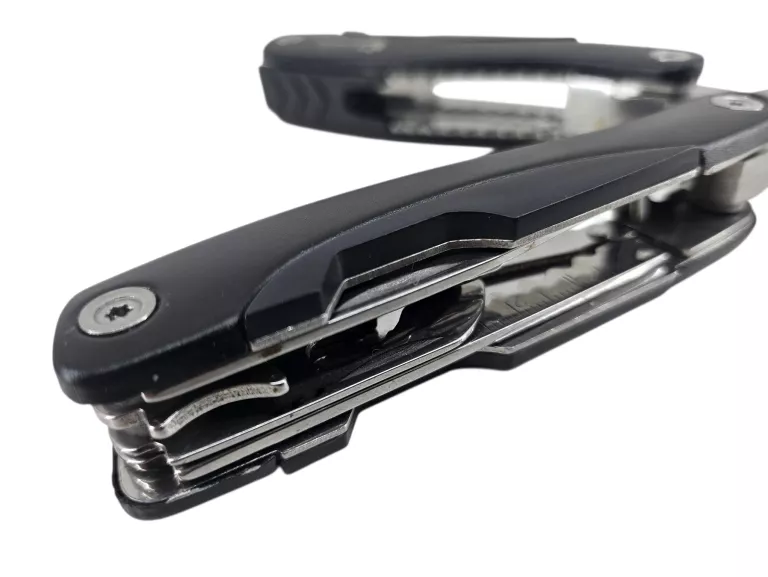 multitool-czarny-narzedzie-wielofunkcyjne-liczba-dodatkowych-narzedzi-13