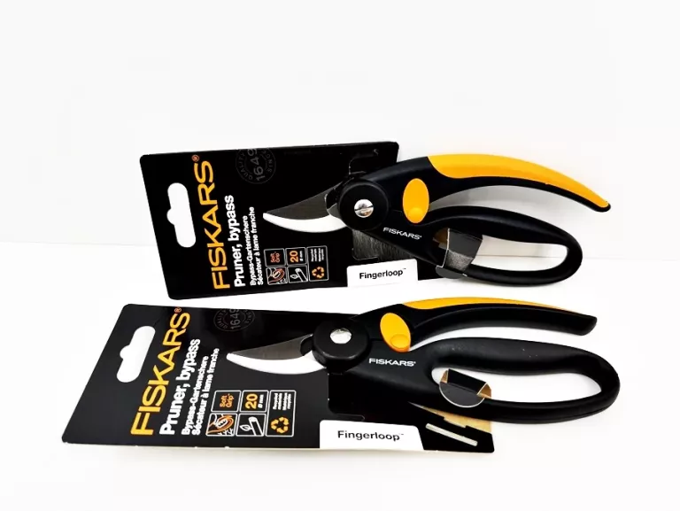 zestaw-dwa-sekatory-fiskars-ogrodowy-nozycowy-p44-fingerloop-krzywoustego-324-wroclaw