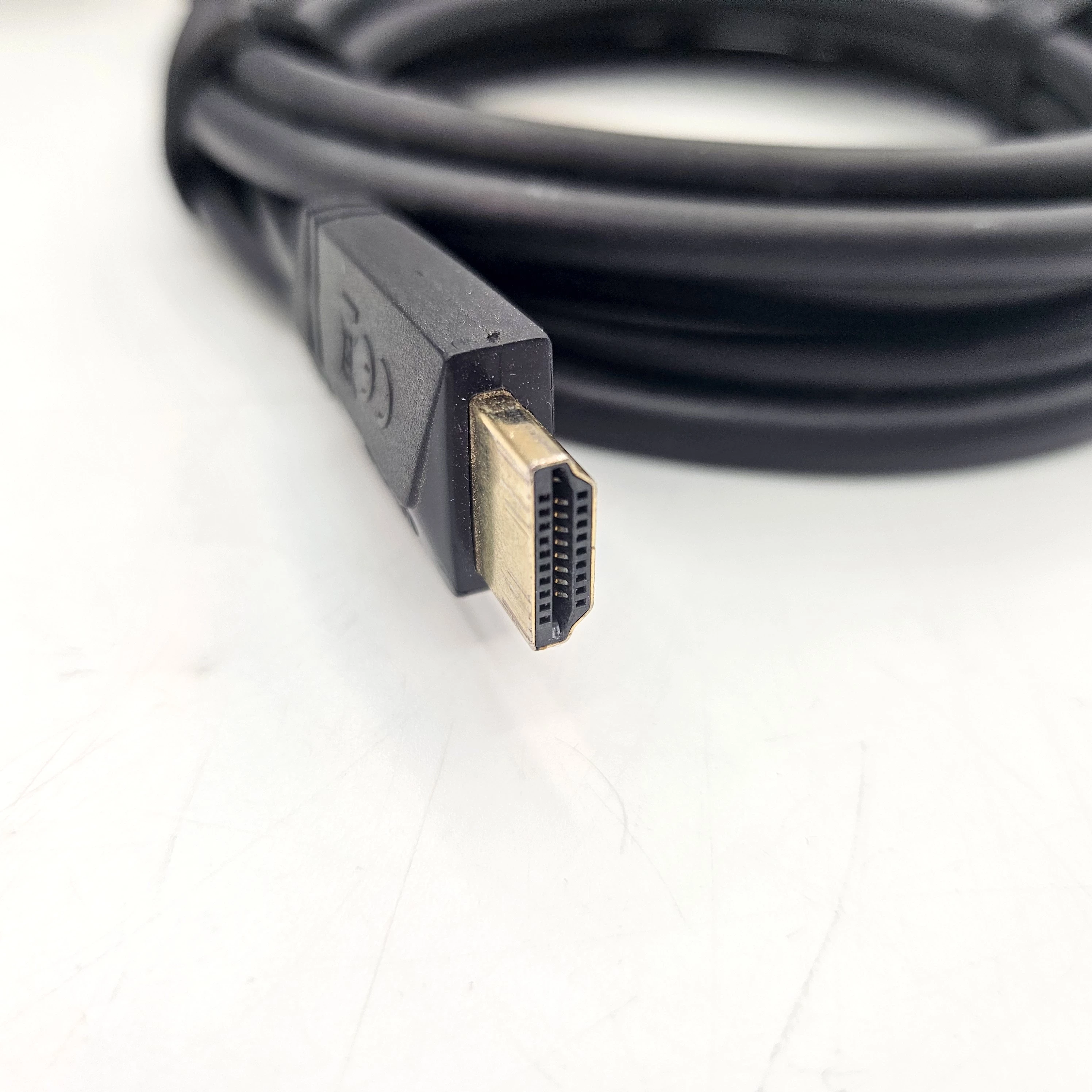 kabel-hdmi-21-optyczny-aoc-2m-8k-60hz-4k-120hz-stan-11323-2