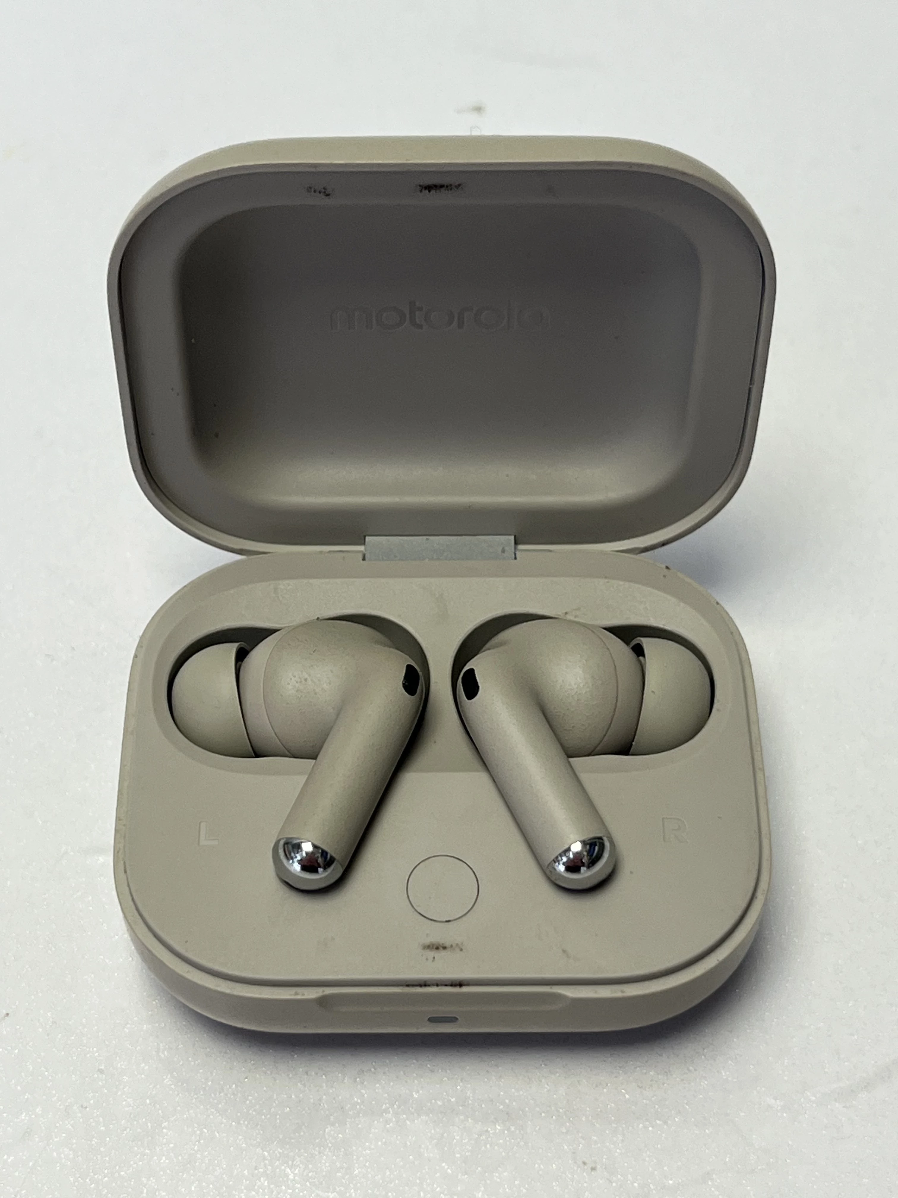 sluchawki-bezprzewodowe-dokanalowe-motorola-moto-buds-ean-gtin-0840023264559