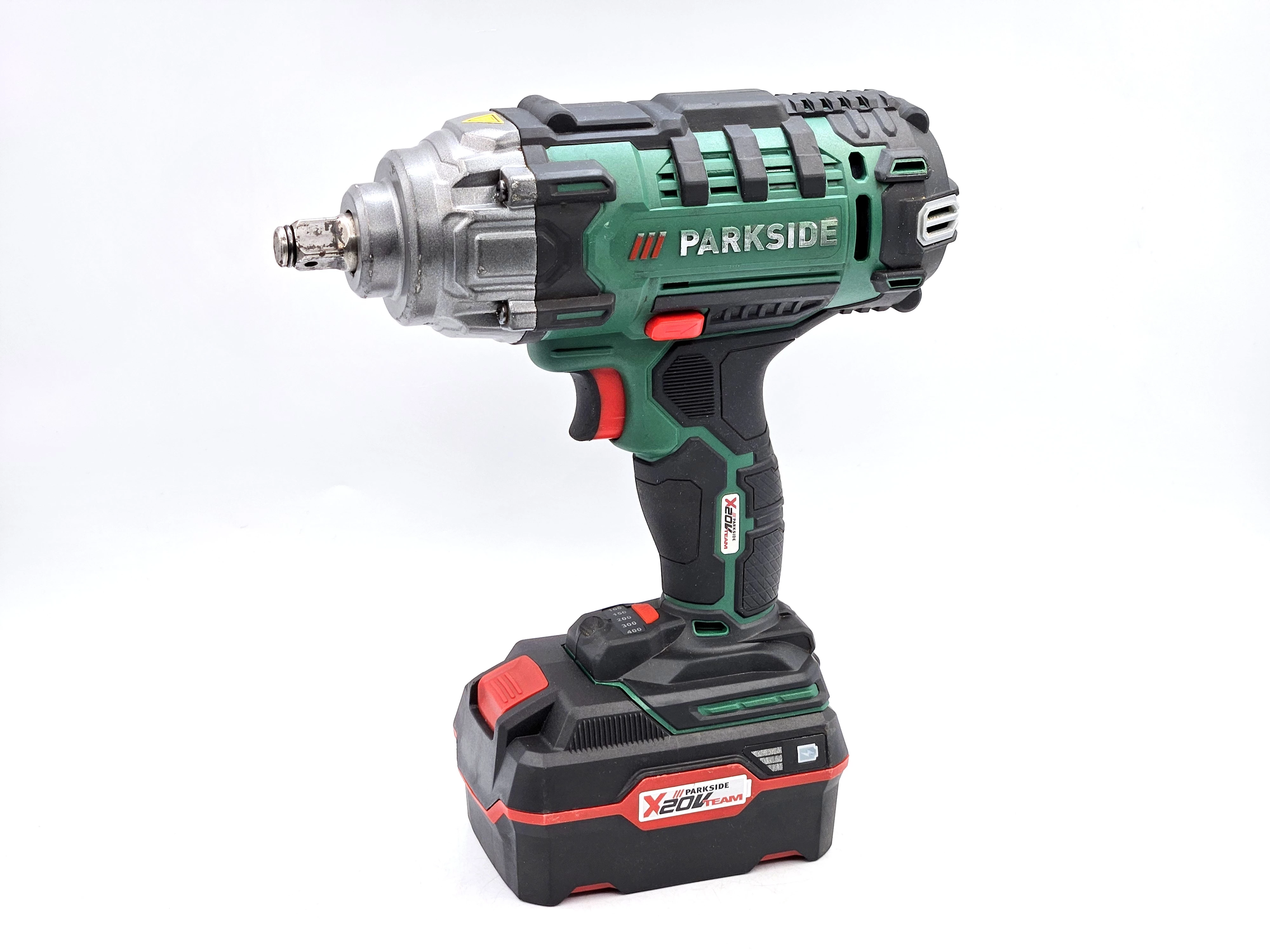 klucz-udarowy-parkside-passk-20-li-a1-20v-400nm-40ah-nasadki-walizka-stan-11323-2