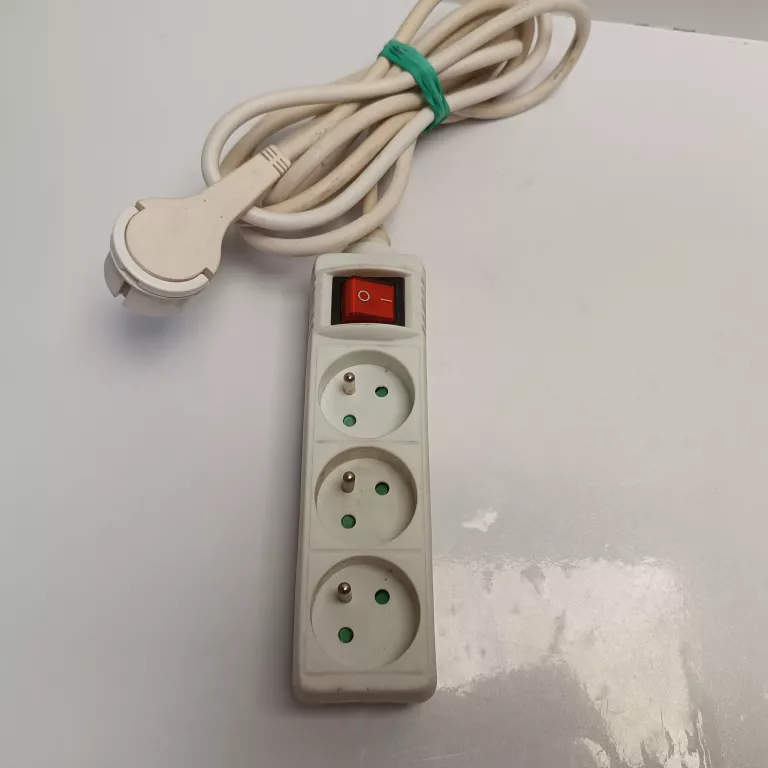 przedluzacz-3-z-wylacznikiem-stan-11323-2