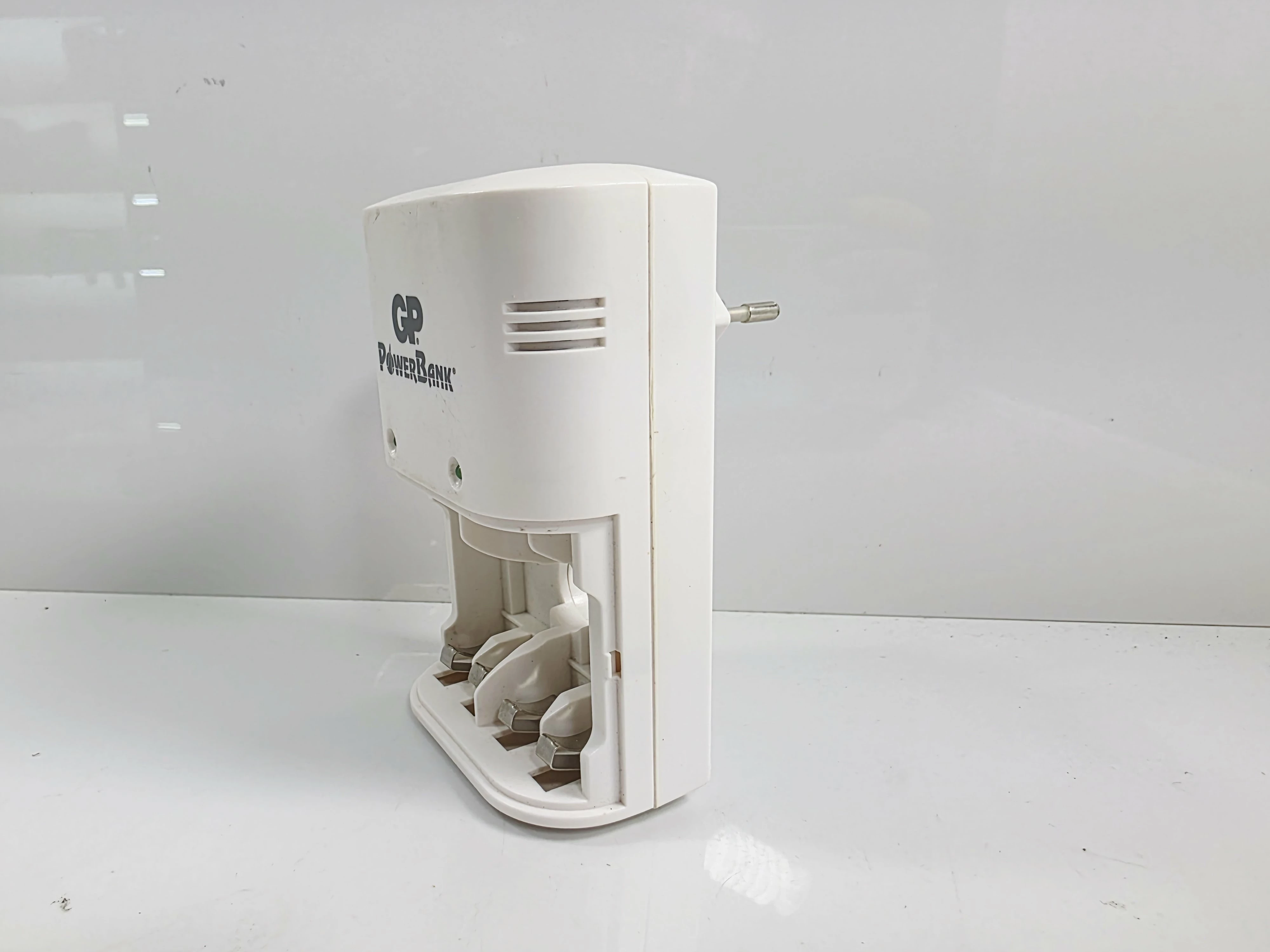 ladowarka-akumulatorow-gp-ean-gtin-4891199066740