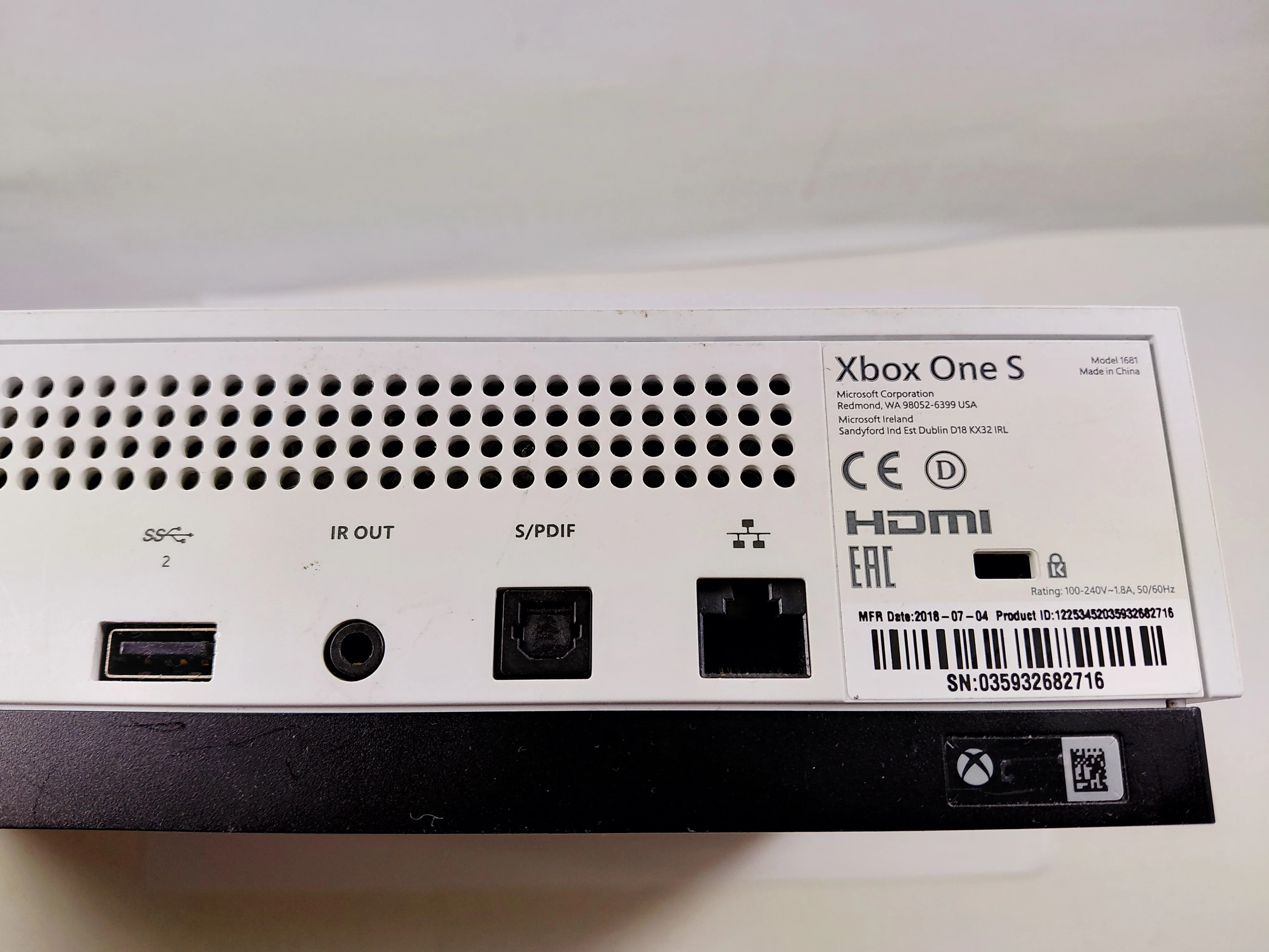 konsola-xbox-one-s-stan-11323-2