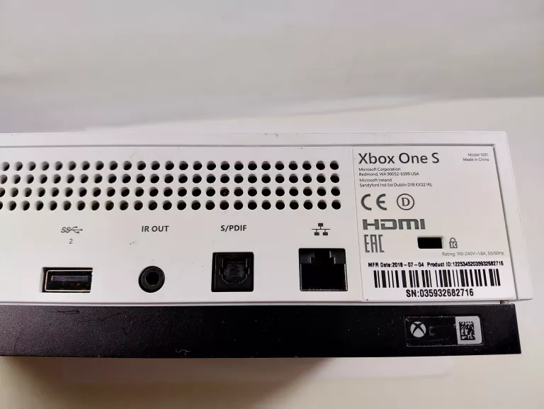 konsola-xbox-one-s-stan-11323-2