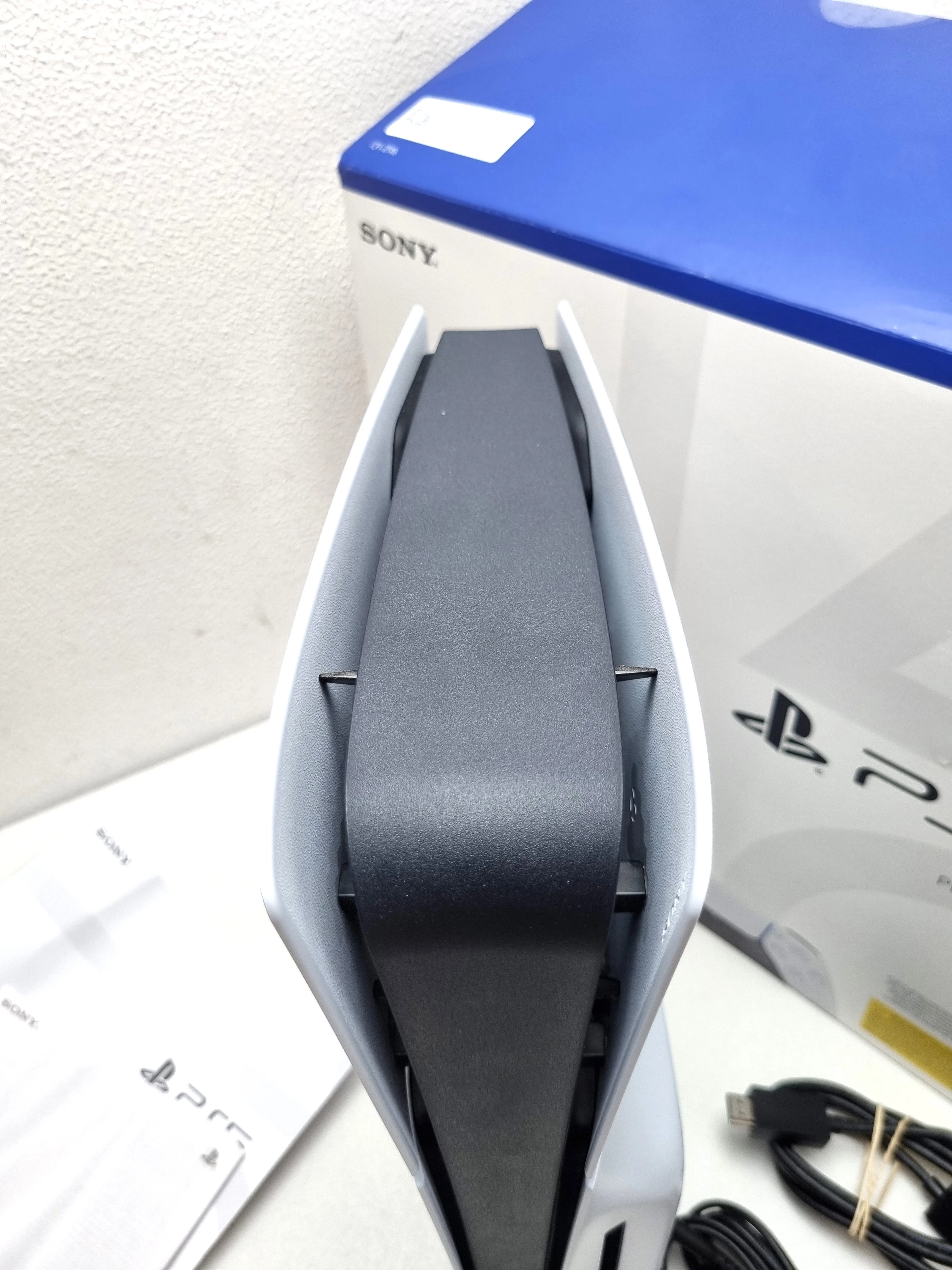 konsola-ps5-slim-1tb-pad-komplet-waga-produktu-z-opakowaniem-jednostkowym-448