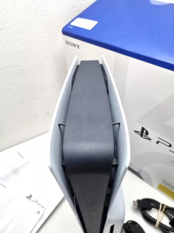 konsola-ps5-slim-1tb-pad-komplet-waga-produktu-z-opakowaniem-jednostkowym-448