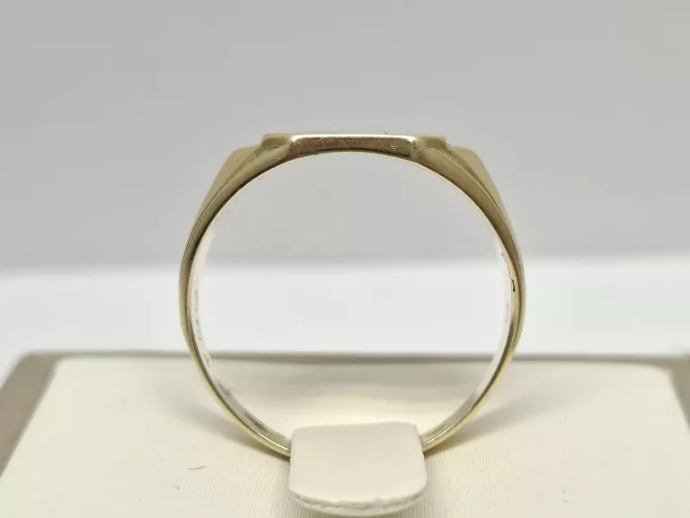 klasyczny-zloty-sygnet-z-brylancikiem-585-322g-r19-kolor-249512-1647429