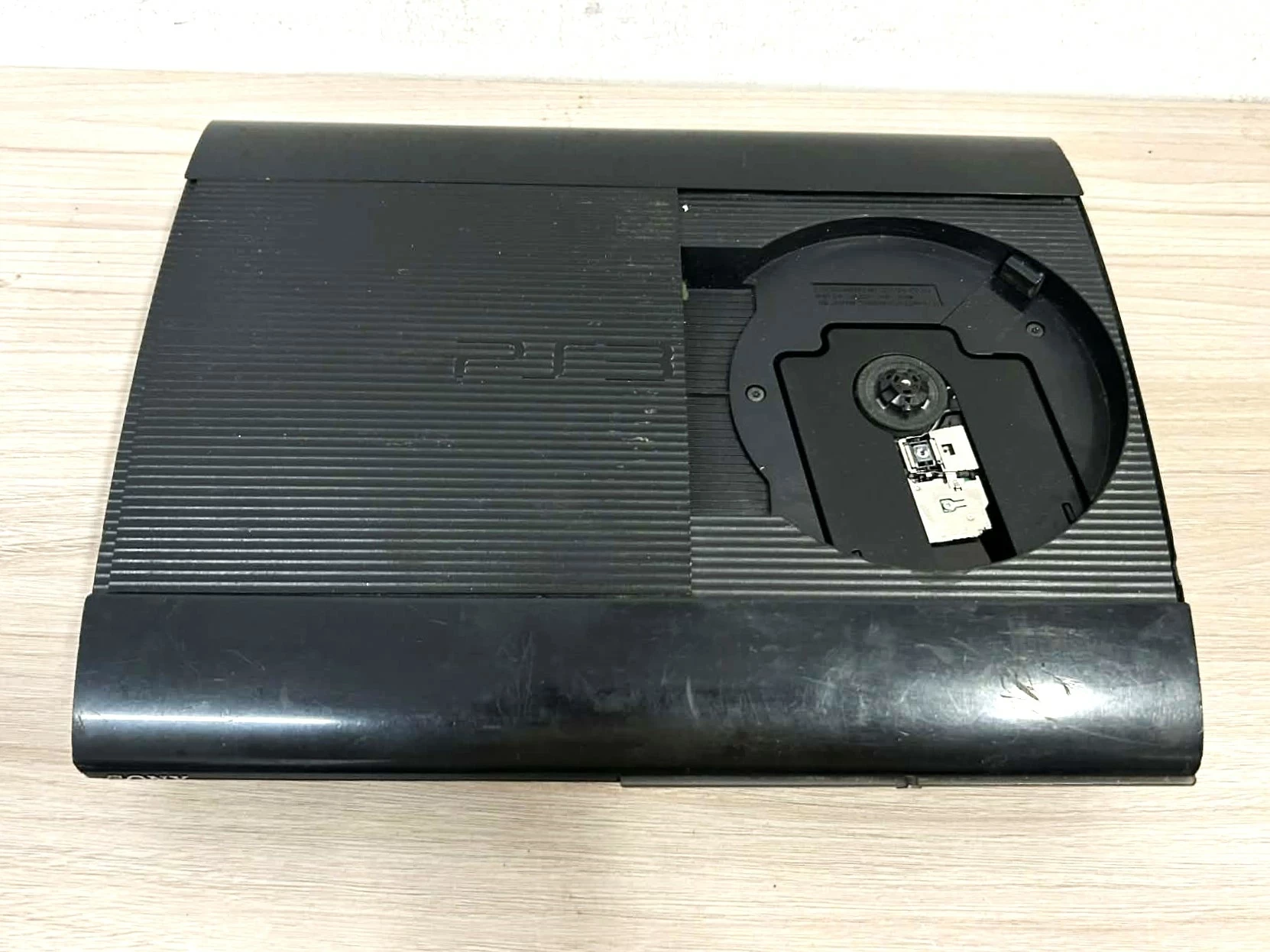 konsola-ps3-super-slim-1tb-wersja-konsoli-3306-21