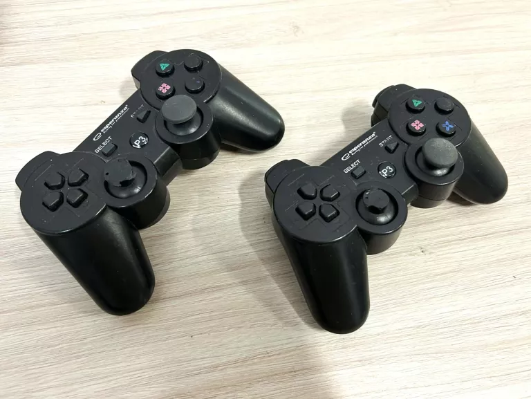 konsola-ps3-super-slim-1tb-liczba-kontrolerow-w-zestawie-205994-225554