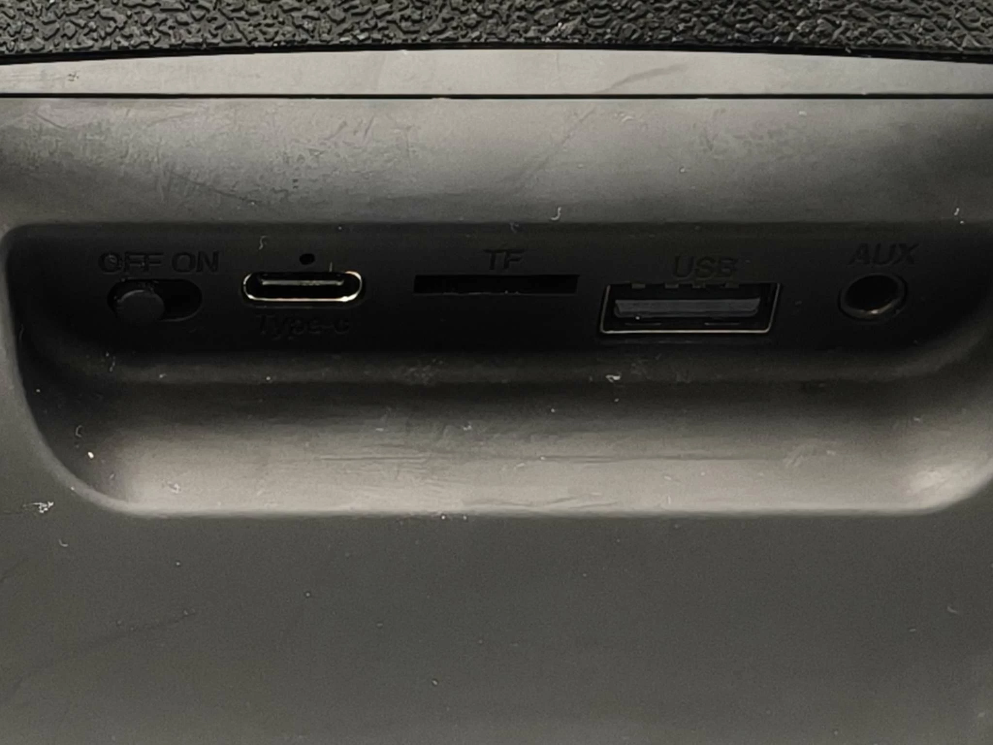 bezprzewodowy-glosnik-intempo-revilve-speaker-kod-producenta-czarna-bezprzewodowa-kamera-wi-fi-obrotowa