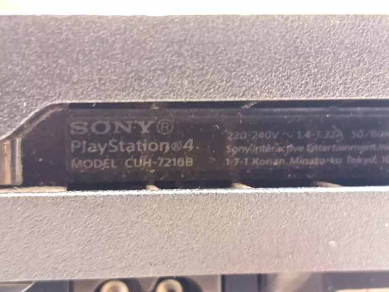 konsola-ps4-pro-1tb-cuh-7216b-pad-wersja-130590-3