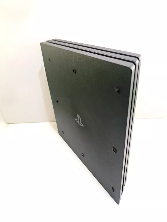 konsola-ps4-pro-1tb-cuh-7216b-pad-stan-11323-2